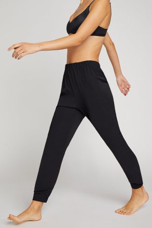 Supreme Jogger Pant in Black